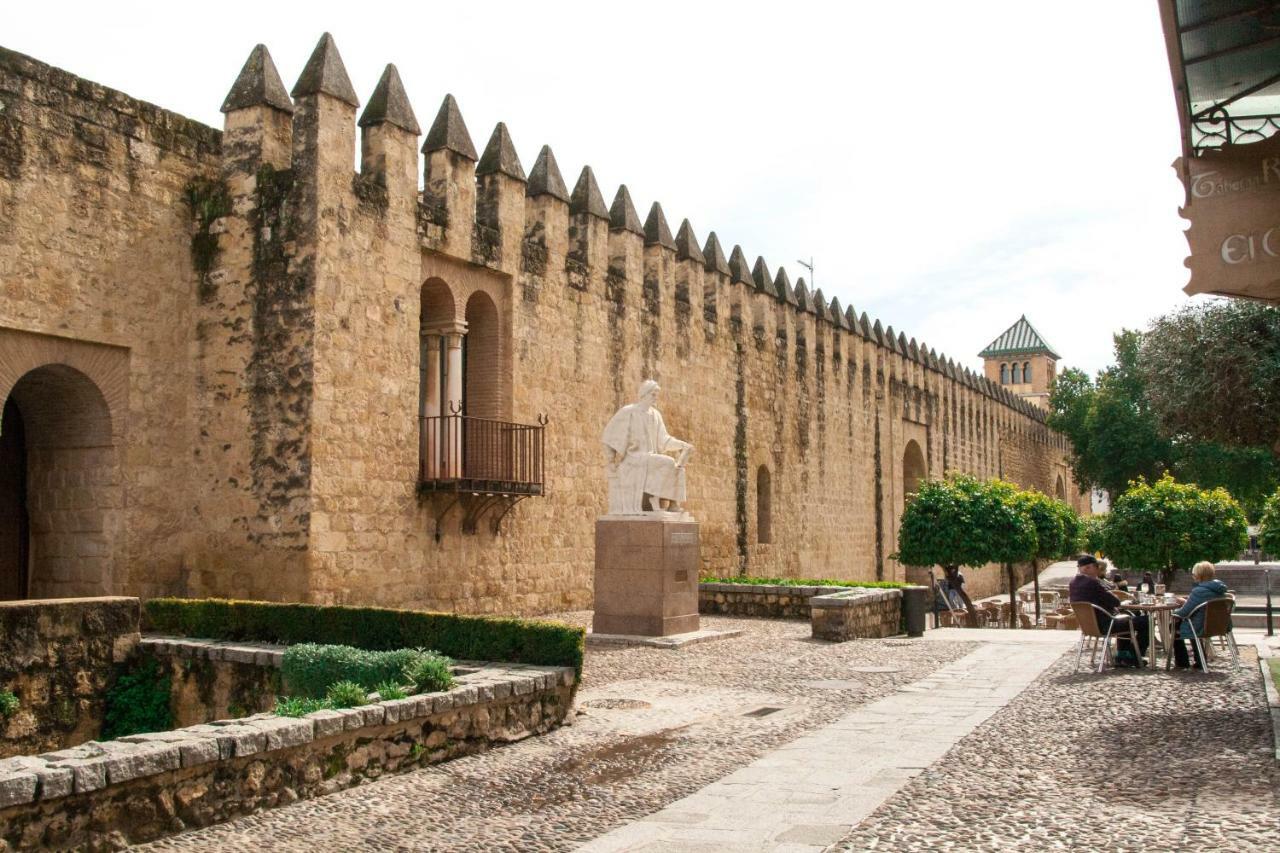 La Casa De La Muralla Kordoba Bagian luar foto